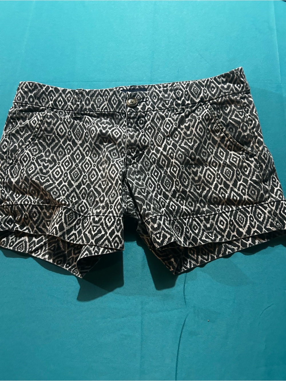 American Eagle Outfitters Black & White Geometric Ruffle-Hem High Waist Shorts